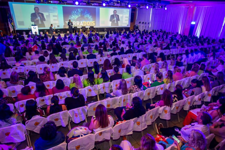 Sinepe promove eventos e capacita educadores no ES