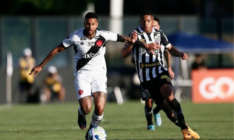 Vasco enfrenta o Santos na Vila para se afastar da zona de rebaixamento