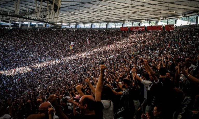 Vasco solicita Maracanã para jogos contra Botafogo e Corinthians