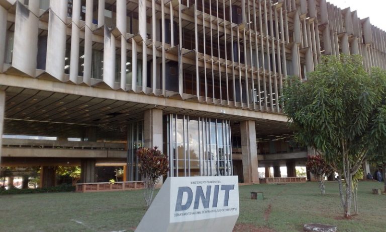 16 novos concursos com 1.108 vagas e salário a partir de R$ 5 mil