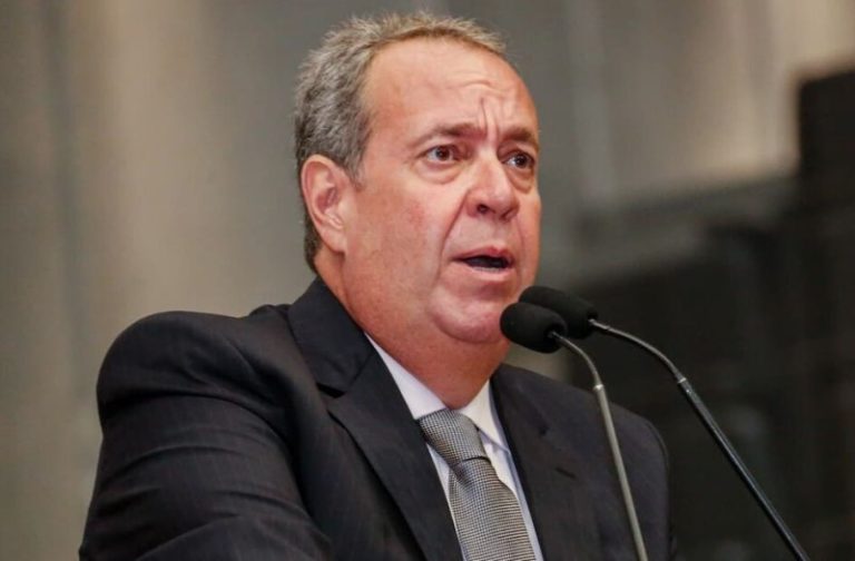 Álvaro Porto é reeleito presidente da Assembleia Legislativa de Pernambuco