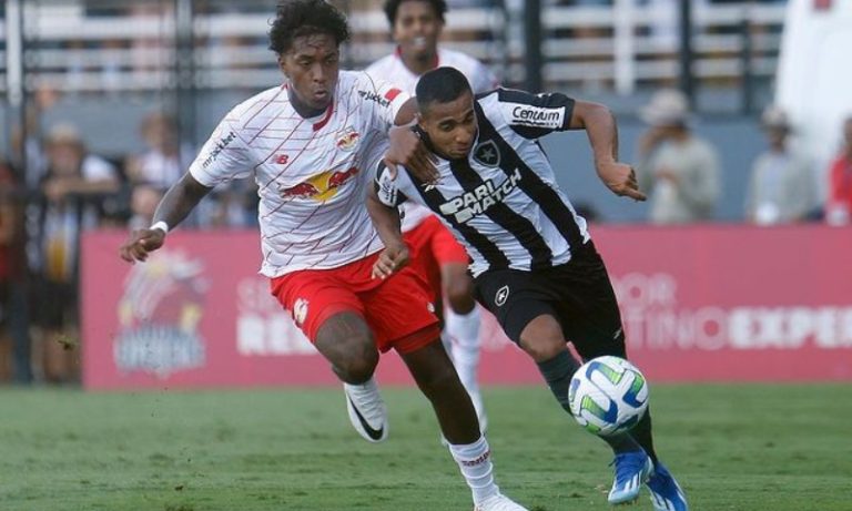 Botafogo vira no 1º tempo, mas cede empate ao Red Bull Bragantino nos acréscimos
