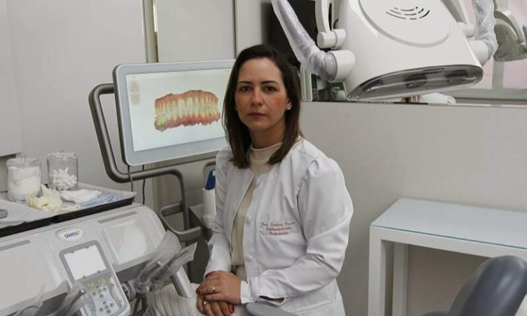 Dentistas explicam os sinais do câncer de boca