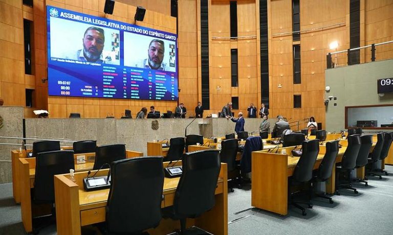 Deputados aprovam limite maior de idade para ser PM no Espírito Santo
