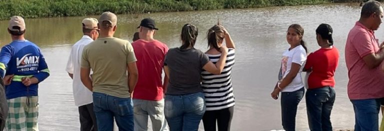 Em Capoeiras, duas adolescentes e duas crianças da mesma família morrem afogadas