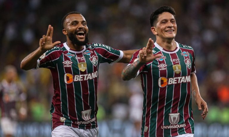 Em “jogo das faixas”, Fluminense vence São Paulo pelo Brasileirão