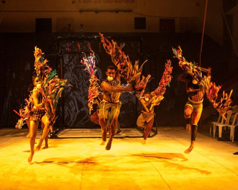 Escola Pernambucana de Circo estreia espetáculo em homenagem a Chico Science