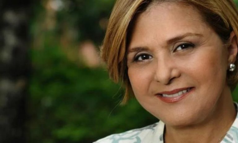Famosos lamentam morte da atriz Elizangela
