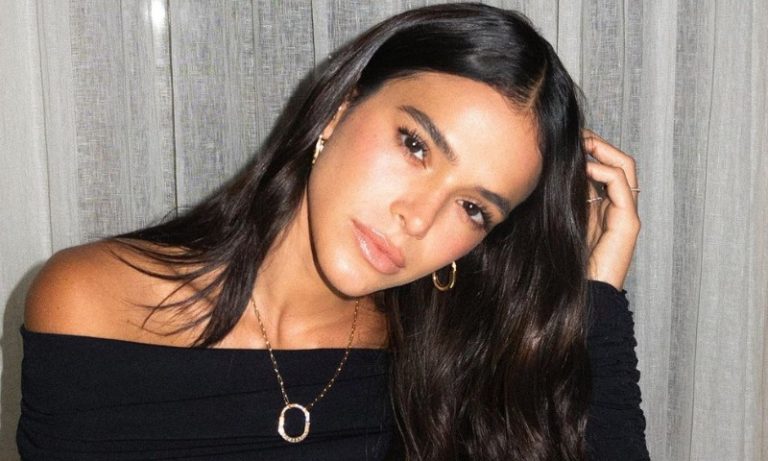 Fãs de Taylor Swift recebem Bruna Marquezine aos gritos de ‘livramento’ em show