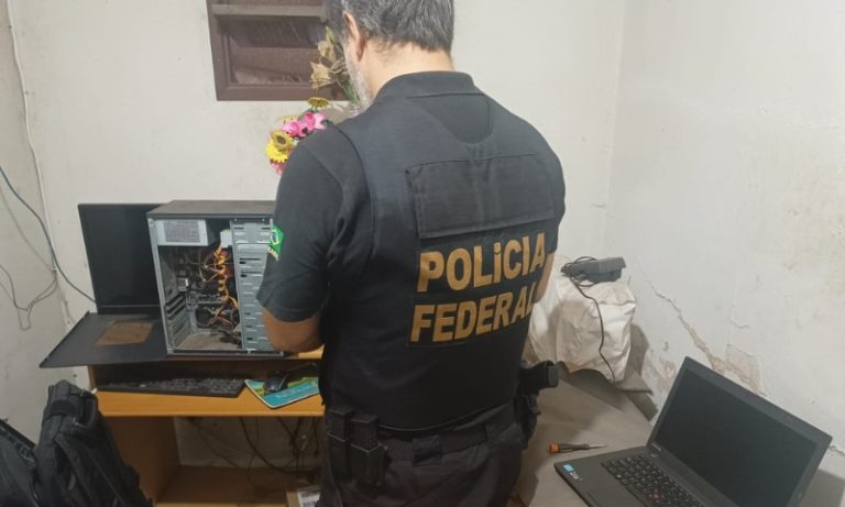 Federal cumpre mandados em operação contra violência sexual pela internet no ES