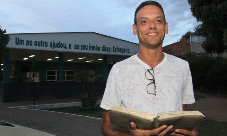“Ficava vagando igual um zumbi”, diz ex-militar sobre dependência química