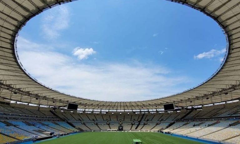 Flamengo vive incerteza com gramado após bater o pé para jogar no Maracanã