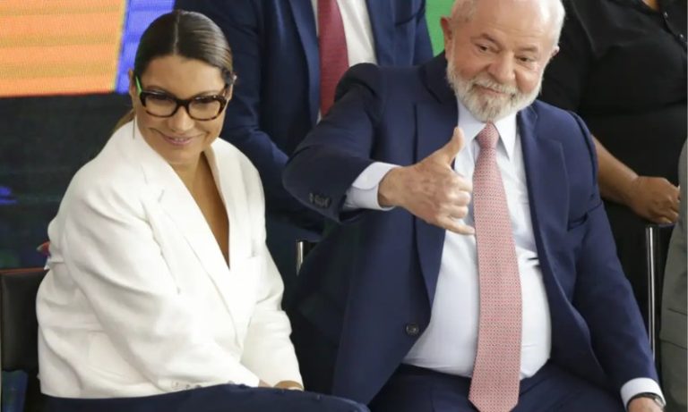 Janja pega carona com Lula até Arábia Saudita e vai para Dubai para agenda própria