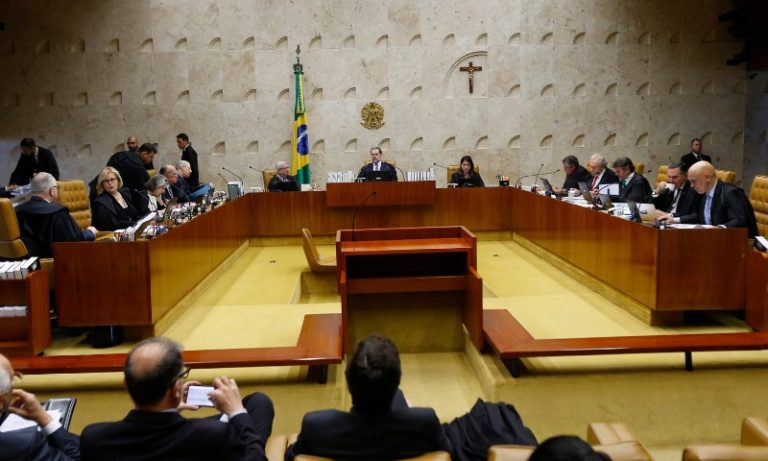 Licença-paternidade de 4 meses pode virar lei a partir de 2024