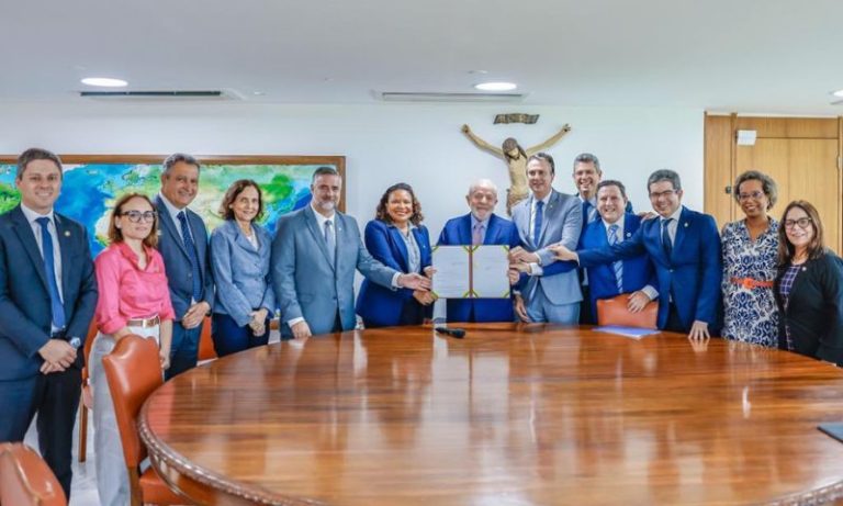 Lula sanciona critérios para retomar obras em educação e saúde