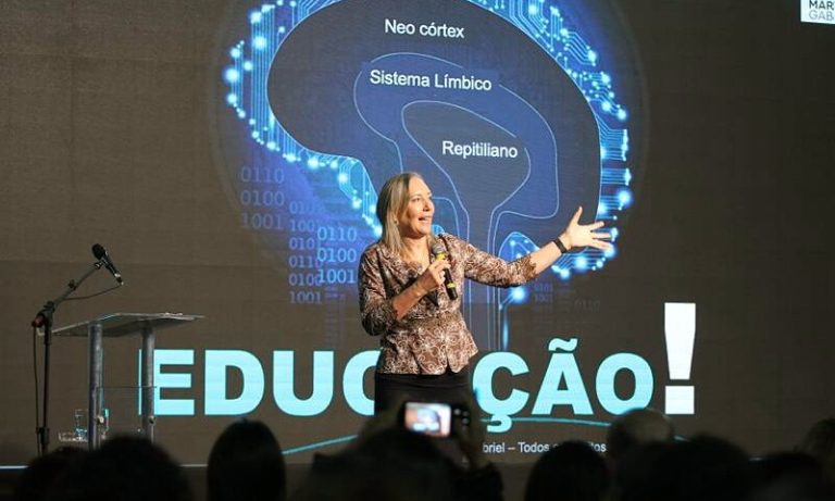 Martha Gabriel: “Salas de aula antigas não vão funcionar mais”