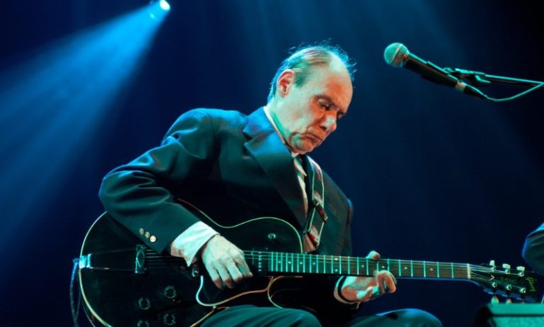 Morre Lanny Gordin, o guitarrista do Tropicalismo, aos 72 anos