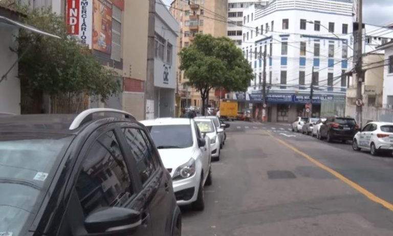 Mulher é esfaqueada por companheiro que a obrigava a se prostituir