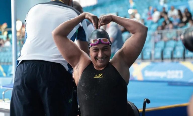 Nadadora capixaba fatura primeiro ouro do Brasil no Parapan