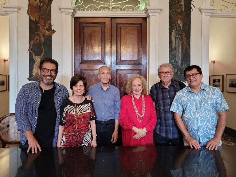Nova diretoria da Academia Pernambucana de Letras é eleita nesta segunda