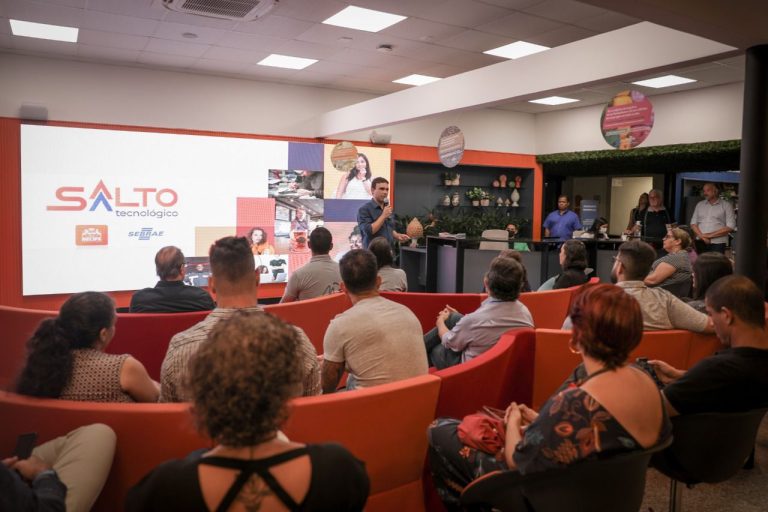 Prefeitura capacita mais de 300 microempreendedores em digitalização dos negócios