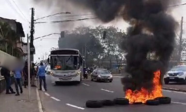 Protestos provocam engarrafamentos na Serra
