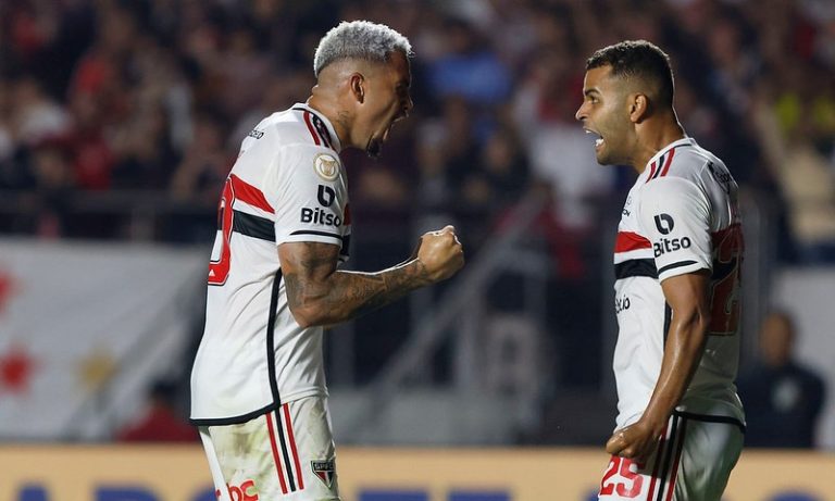 Torcida pede, Luciano entra e dá vitória ao São Paulo contra o Cruzeiro