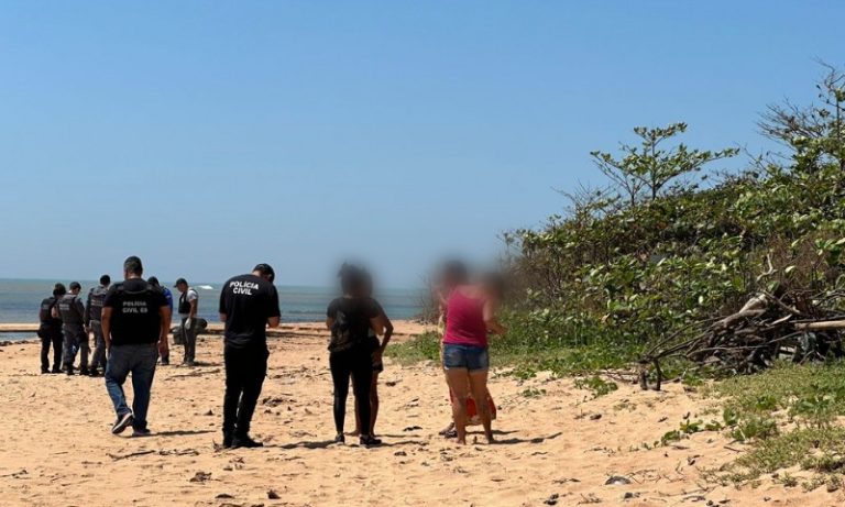 Travesti é encontrada morta com três tiros na Serra