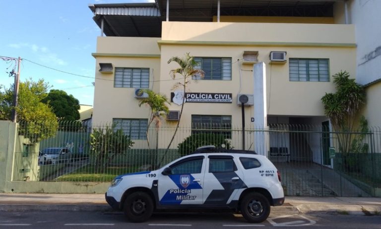 Universitária é baleada dentro de casa em Vila Velha