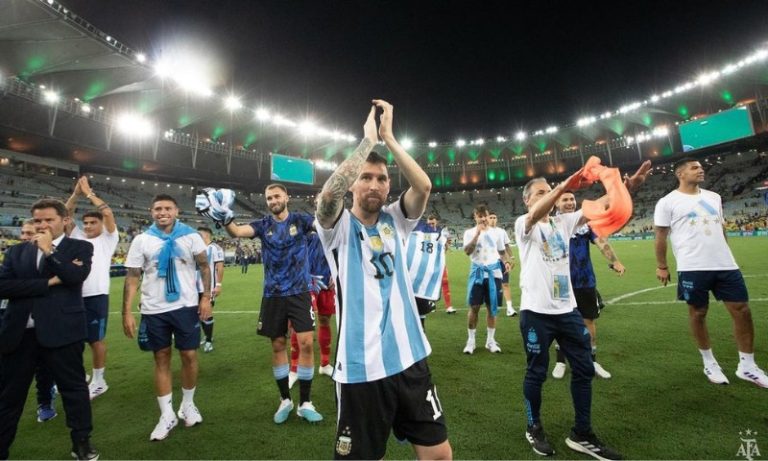 Vaiado e aplaudido, Messi diz que jogo se tornou secundário no Maracanã