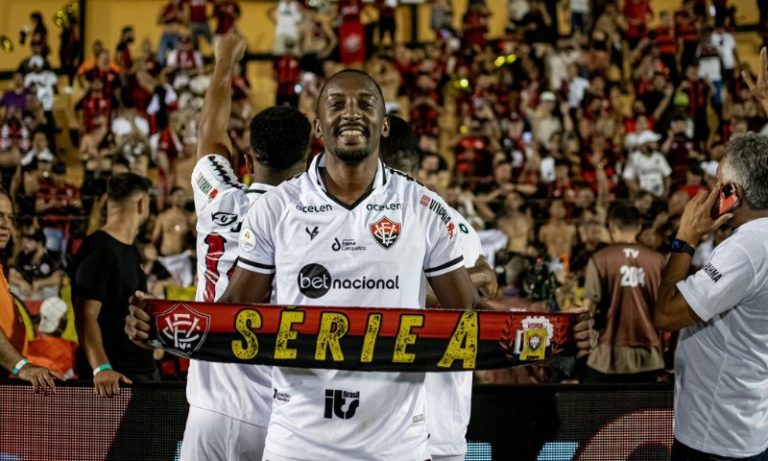 Vitória é campeão da Série B e volta à elite do Brasileirão após cinco anos
