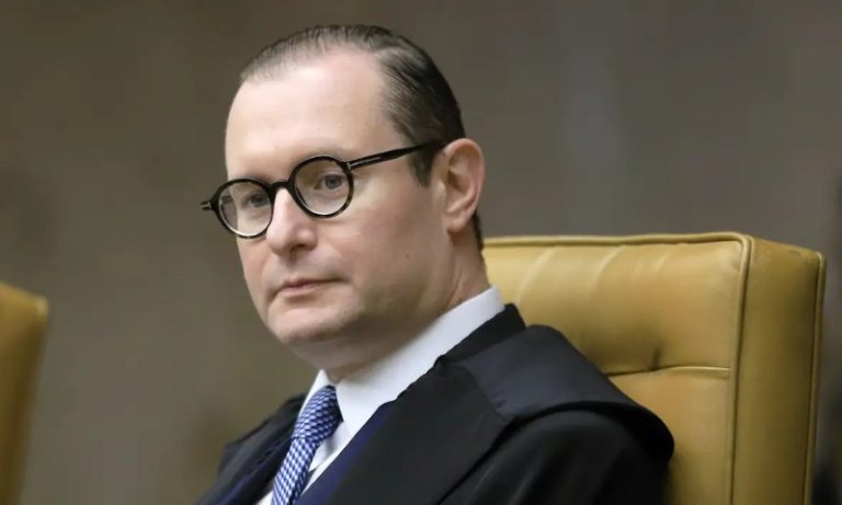 Zanin vota contra revisão da vida toda do INSS e julgamento pode voltar ao STJ