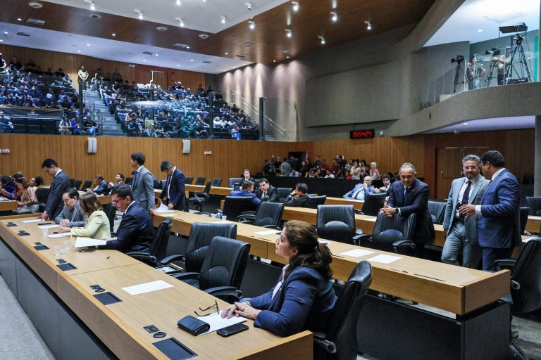 Alepe aprova orçamento do Governo Estadual para 2024 com R$ 1,1 bilhão a mais