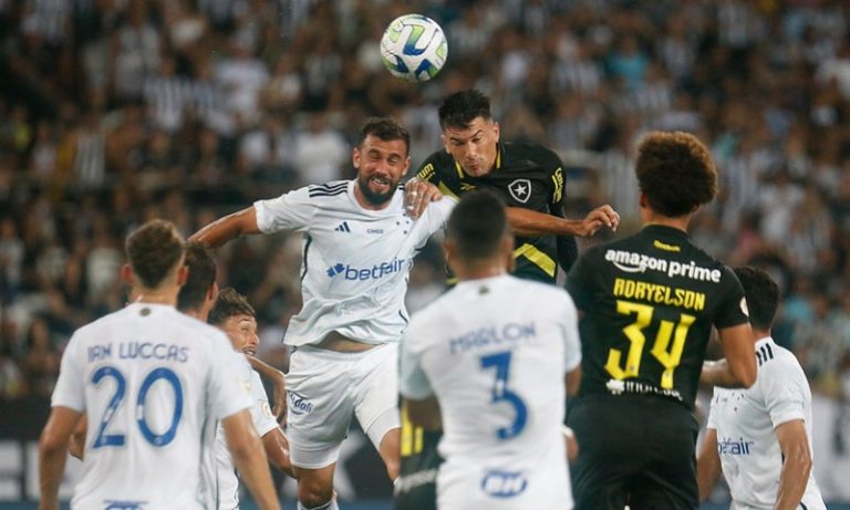 Botafogo só empata com o Cruzeiro e dá adeus à disputa de título brasileiro