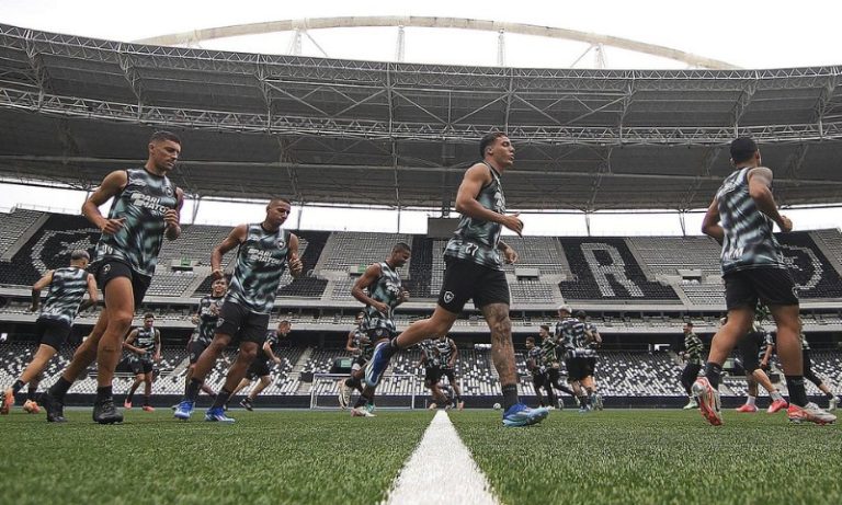 Botafogo visita o Internacional para buscar vaga direta na Libertadores