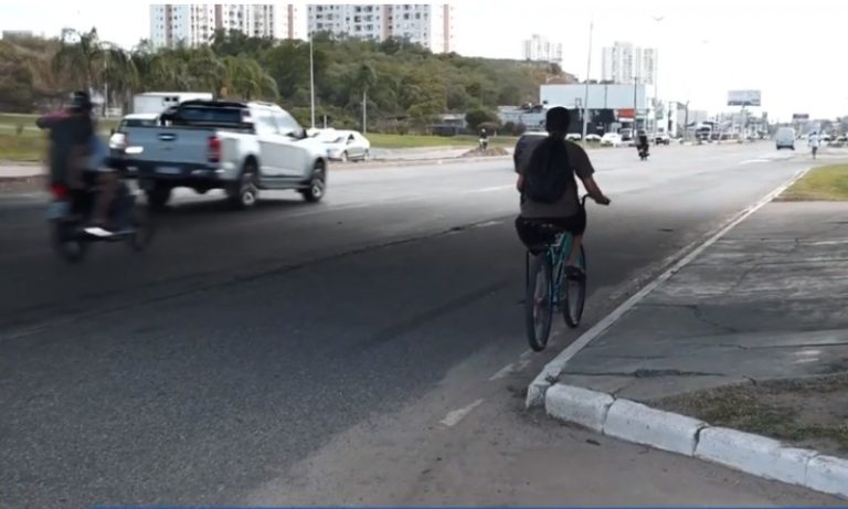 Ciclista é atropelado após fugir de assalto em Vila Velha