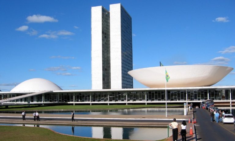 Congresso é reprovado por 35% e aprovado por 18%, aponta pesquisa Datafolha