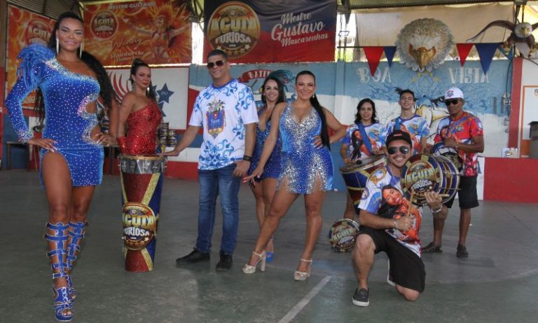 Encontro de gigantes do Carnaval nesta sexta-feira