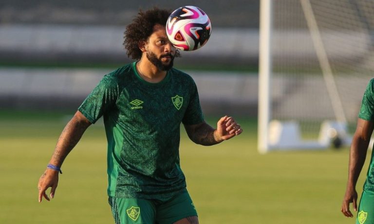 ‘Nem 4 Libertadores pagariam o que fizeram por mim’, afirma o lateral do Fluminense