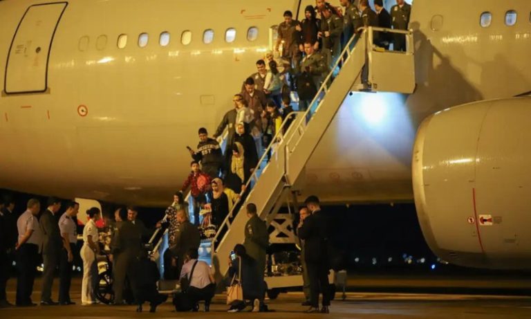 Novo grupo de repatriados retirados da Faixa de Gaza desembarca em Brasília