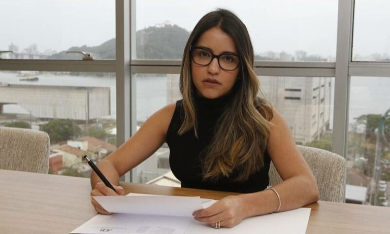 O que é o crime de pornografia de vingança?