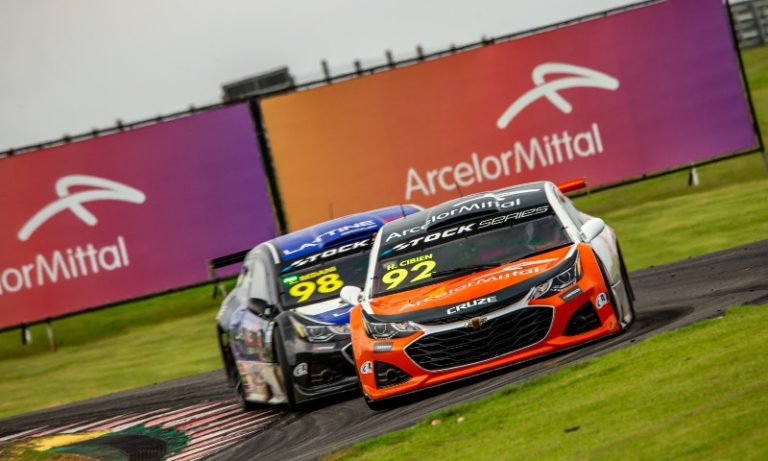 Piloto capixaba se prepara para última corrida do ano na Stock Series