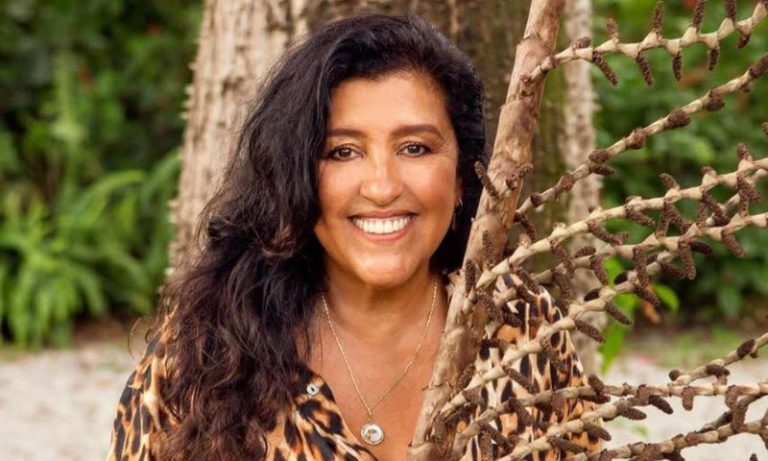 Regina Casé encerra contrato fixo com a Globo depois de 40 anos