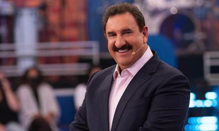 SBT atende pedido e Ratinho vai voltar a concorrer com novela da Globo em 2024