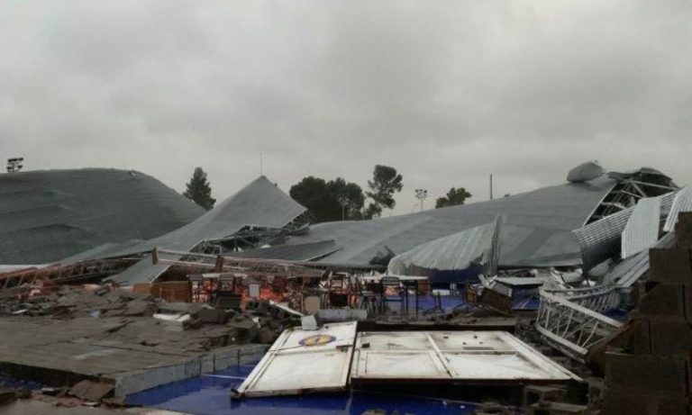 Temporal arrasta avião e mata 13 em competição de skate na Argentina