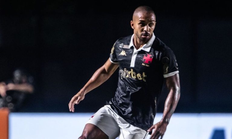 Vasco acerta compra do lateral Paulo Henrique, do Atlético-MG