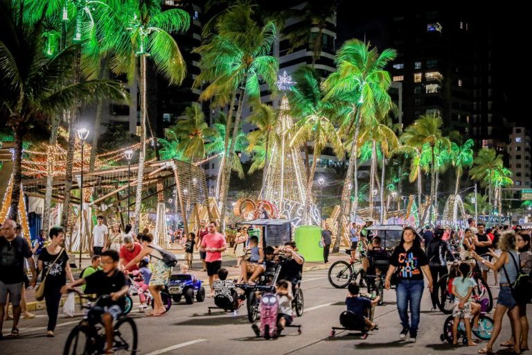 Veja o roteiro da decoração natalina nas ruas do Recife