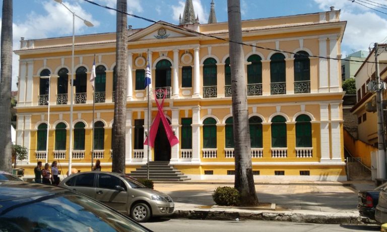 511 vagas em concursos com salário de R$ 11 mil em prefeituras