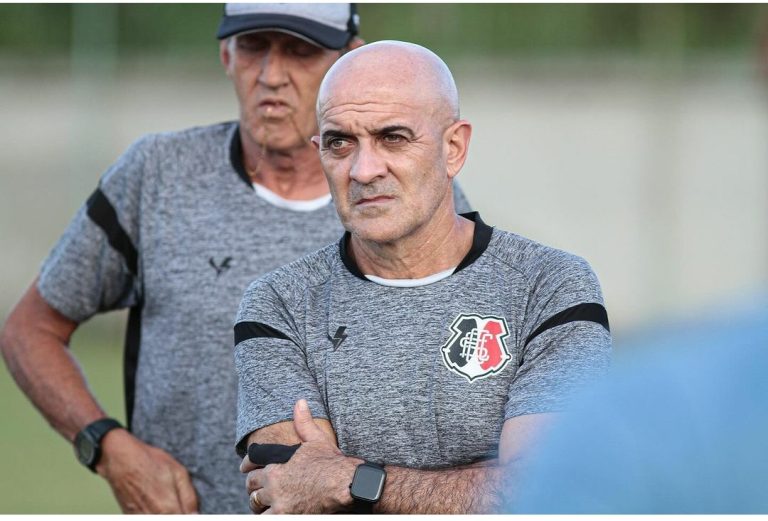 “A gente fica triste pelo resultado. Decepcionado, não”, diz Schulle sobre derrota