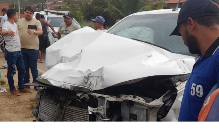 Acidente causa mortes de pai e filha de 4 anos na PE-120, na Mata Sul